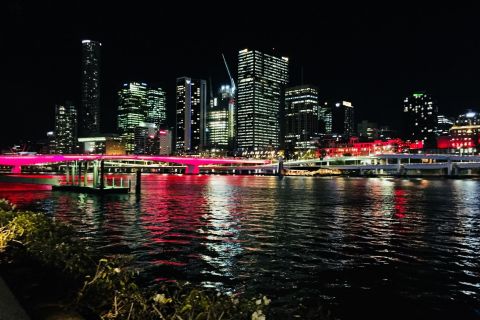 Brisbane: City Lights Dinner Cruise with Buffet