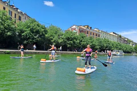 ナヴィッリでのSUP：ミラノのウェルネス・リトリート