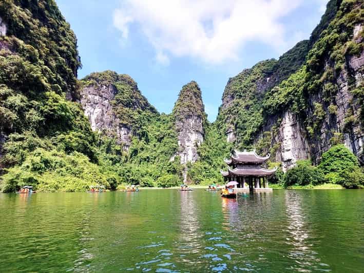 From Hanoi: Hoa Lu, Trang An and Mua Cave Full-Day Tour