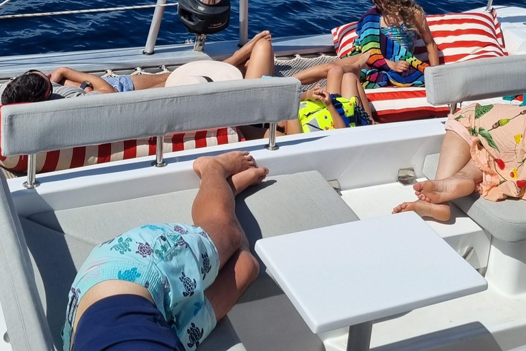 Villeneuve-Loubet: Small group catamaran day cruise Villeneuve-Loubet: Catamaran sunset cruise for small groups