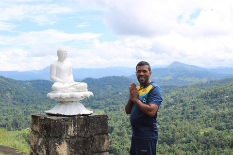 Kandy: Guided City Tour with Lunch and Cultural Dance Show