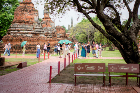 Desde Bangkok: tour económico por lo más destacado de AyutthayaLa antigua plaza Siam