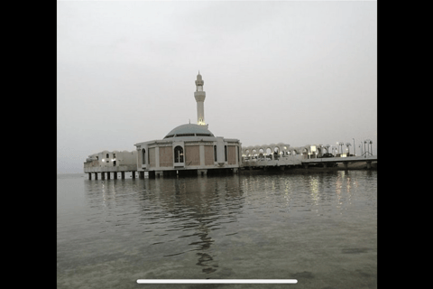 Jeddah: City Highlights Tour with Local Guide private tour
