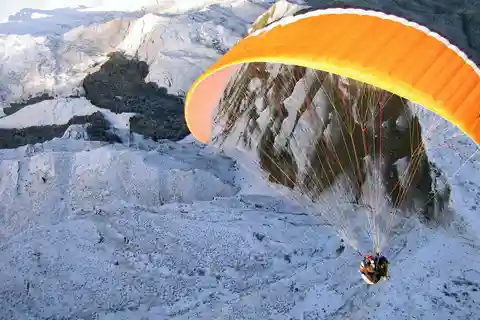 Queenstown: Tandem Paraglide - Winter - Coronet Peak 5400ft
