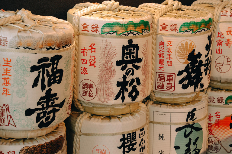 Degustación ilimitada de sake con degustación de sushi Omakase en TokioCata ilimitada de sake con 10 piezas de sushi omakase en Tokio