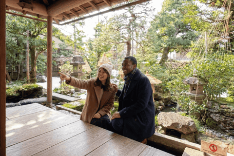 Kanazawa: Private 4-Hour Tour-Geisha, Castle & Secret Shrine