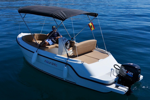 ماربيا: تأجير قوارب بدون ترخيص لمشاهدة الدلافينإيجار لمدة 30 دقيقة