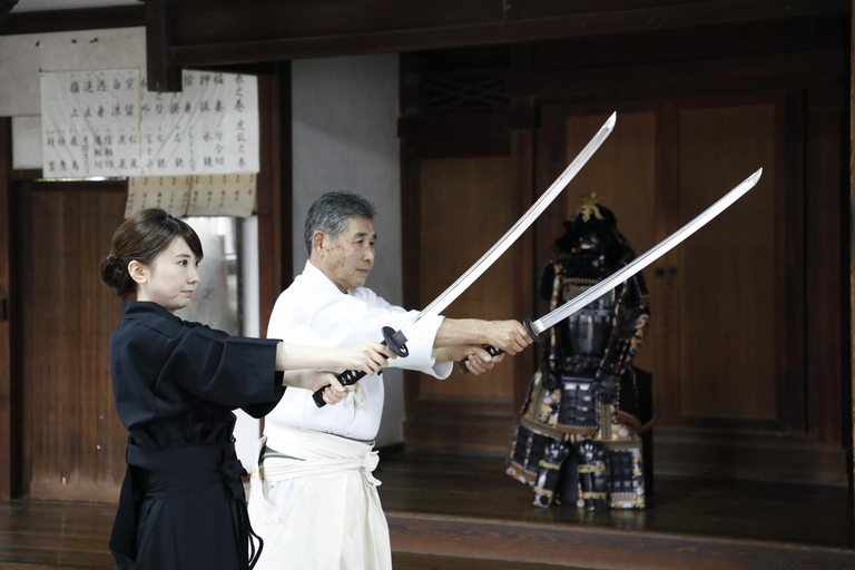 Wakayama: Tamura Style Samurai Experience with Castle Tour