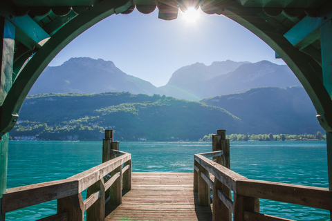 Excursión de un día privada desde Ginebra a Lovagny, Annecy, Lago y vuelta