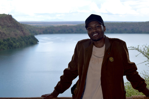 Lake Chala Tour: Wandelen en/of kajakkenMeer van Chala: Wandelen naar de grensrots