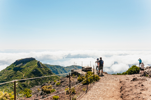 Caminata autoguiada al amanecer desde Pico do Arieiro hasta Pico RuivoCaminata al amanecer