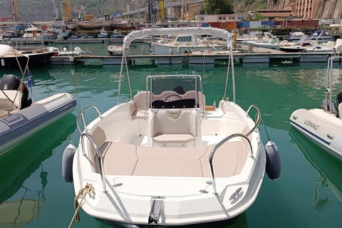 Explore the Amalfi Coast in a day CAYMAN (40 hp, 5.85 m)