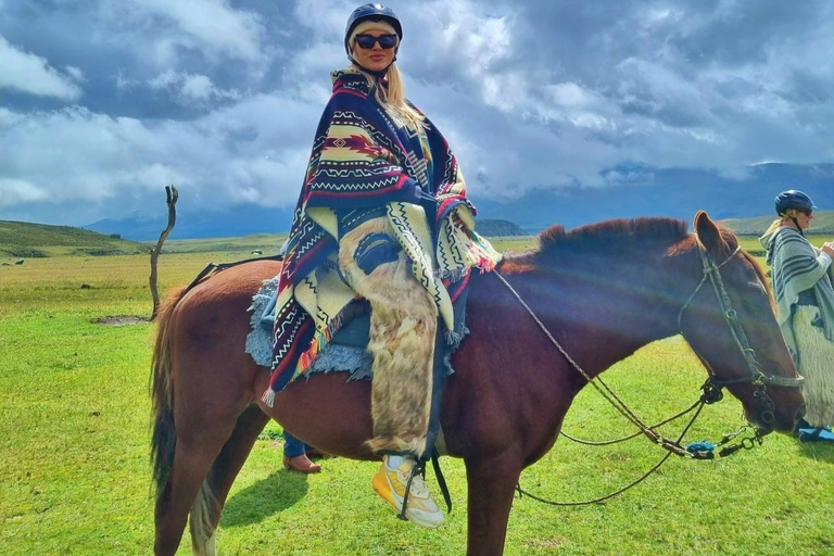 Cotopaxi: 2-Hour Horseback Riding and Limpiopungo Lagoon from Quito