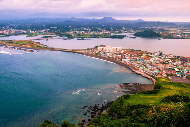 Jeju: tour di un giorno intero della parte orientale di Jeju con pranzo e biglietti d&#039;ingresso