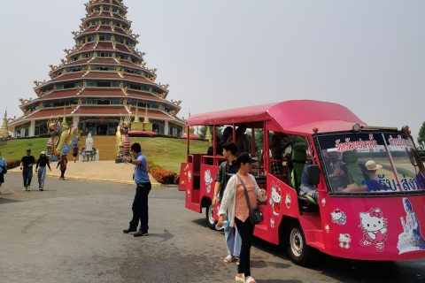 From Chiang Mai: Chiang Rai White, Blue & Red 3 Temples Tour