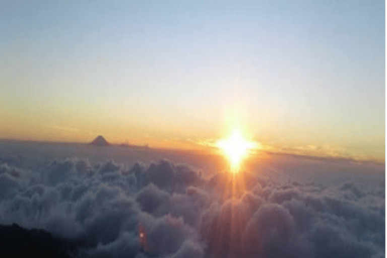 Mount Rinjani Trekking 3D/2N Via Sembalun Finish Torean