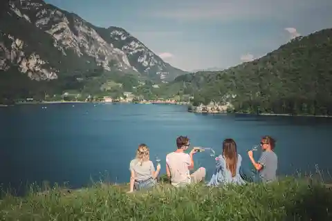 Lago di Ledro: vino Pic Nic con splendida vista sul lago