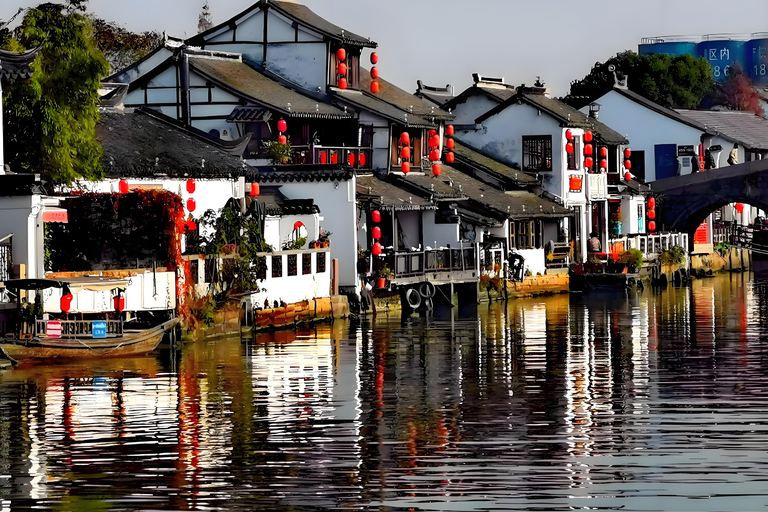 Wycieczka do miasta wodnego Zhujiajiao i na targ podrabianych towarów w SzanghajuWycieczka do wodnego miasteczka Zhujiajiao i na targ z podróbkami w Szanghaju