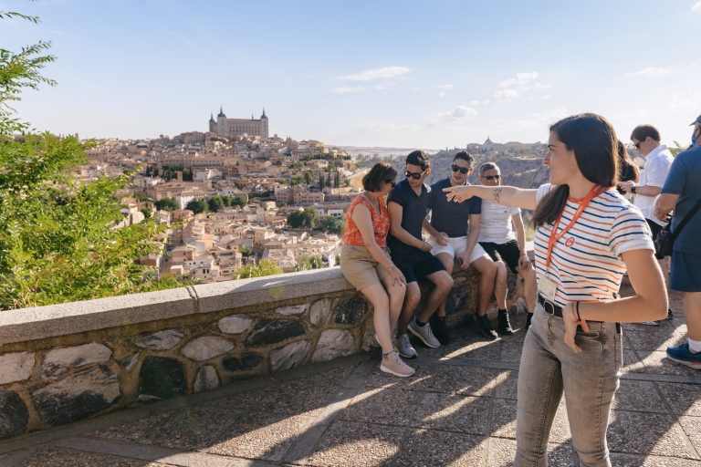 Madrid: tour guiado de Toledo, Segovia y su AlcázarTour privado en español