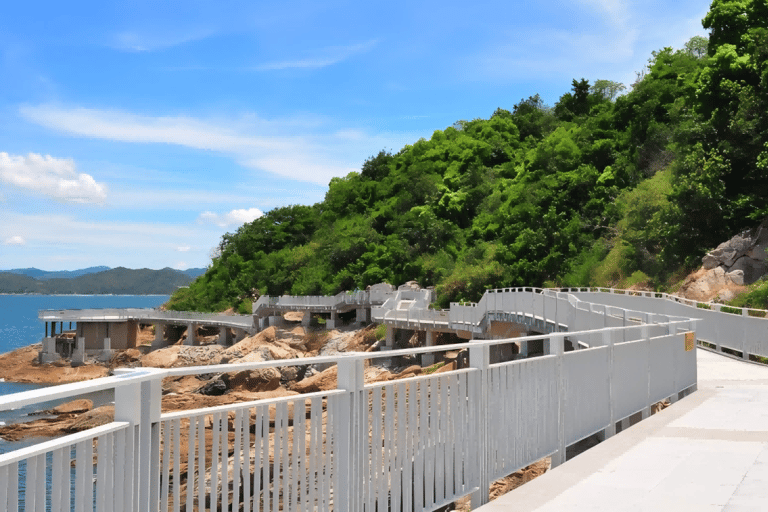 Guangzhou to Shenzhen 1 day Tour: Explore Coastal Wonders