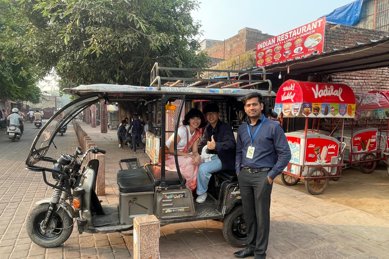 Agra: Taj Mahal and Agra Fort Tour by Tuk-Tuk Taj Mahal and Agra Fort Tour with Tickets & Guide by Tuk-Tuk