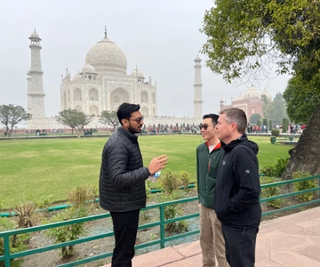 From Delhi: Taj Mahal & Agra Fort Day Tour with 5* Lunch