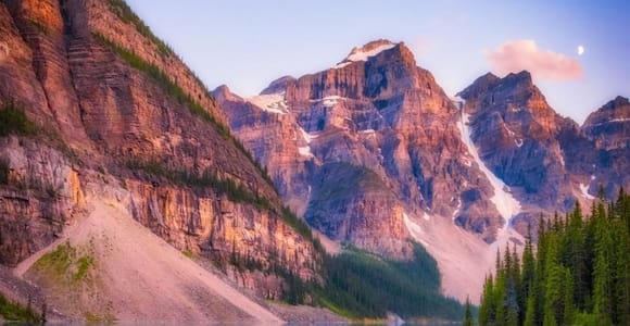 Banff: Lake Louise, Moraine, Emerald & Johnston Canyon Tour
