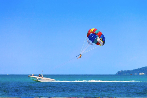 Montego Bay: Parasailing Adventure with Coastal Views