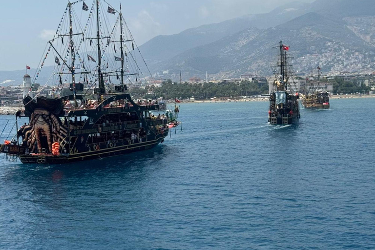 Alanya: Golden Hour Ship Under the Stars Dinner & Party