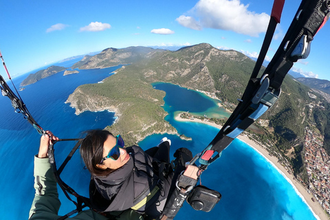 From Fethiye: Oludeniz Paragliding Trip with Transfer