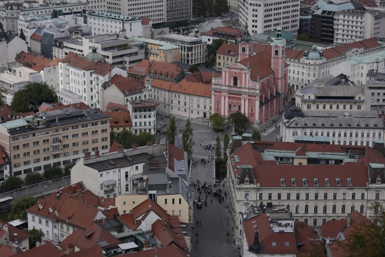 Vanuit Zagreb: Postojna Grot, Meer van Bled & Ljubljana - privéBestelwagen voor 5-8 personen