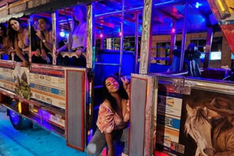 MEDELLIN: TOUR DELLA CITTÀ + OPEN BAR