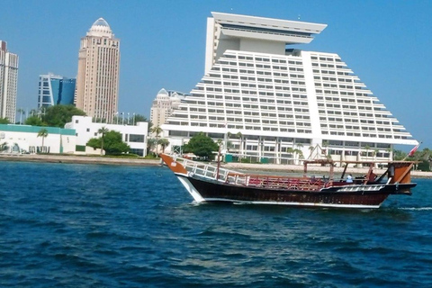 Doha: Wycieczka po mieście z przewodnikiem i rejs łodzią Dhow Wycieczka prywatna