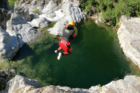 Benahavís: Canyoning Guided Tour at Guadalmina River