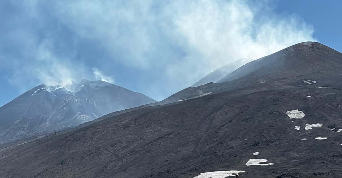 Afbeelding 2 van Onze Etna-excursie vanuit Catania met de kabelbaan en een 4x4 tot 3340 meter.