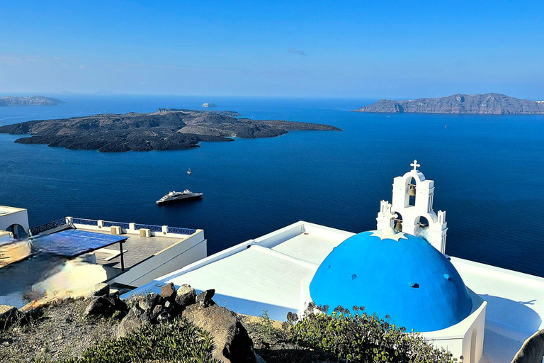 Santorini: Plate-Smashing Show & Fira Walking Tour