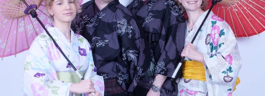 Kanazawa : Selfie photo avec location de kimono - Couleur