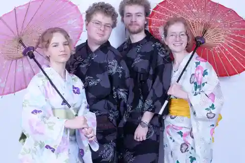 金沢：レンタル着物で自分撮り写真撮影体験 - カラー