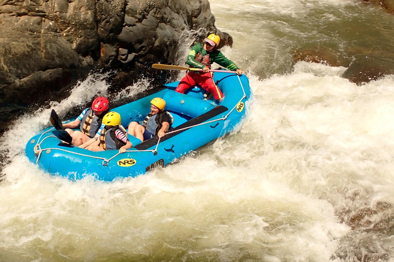 贾拉巴科亚：雅克德尔诺特河漂流冒险贾拉巴科亚：雅克德尔诺特河漂流探险