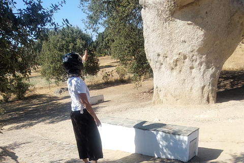 Megalithische &amp; mittelalterliche Tour mit dem Seitenwagen in Évora