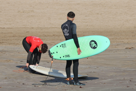 Surfboard rental in Valencia