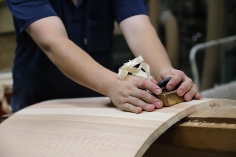 Kanazawa: Taiko Drum Workshop Tour with Sake Brewery Meal