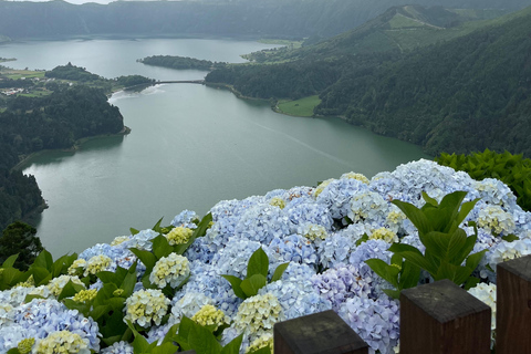 São Miguel: Sete Cidades, Lagoa do Fogo & Furnas - Full Day Tour