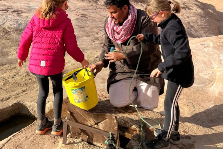 WADI RUM:FULL-DAY DESERT TOUR WITH LOCAL GUIDE, SUNSET & TEA