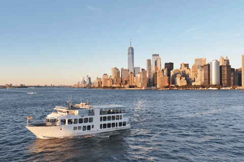 NYC: Weihnachtliche Luxusyacht Dinner CruiseNYC: Ferien-Luxus-Yacht-Dinner-Kreuzfahrt