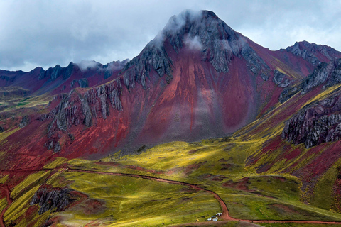From Cusco: Pallay Poncho Easy Hike with Lunch Pallay Poncho Easy Hiking Adventure—No Crowds (Group Tour)