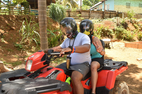 Ocho Rios: Tour combinato Blue Hole e giro in ATV