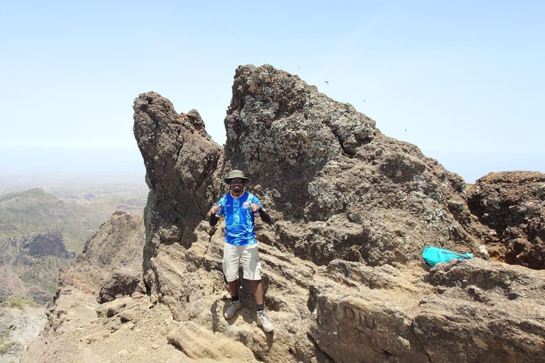 Wejdź na Pico de Antónia (São Domingos - Monte Txota)Wejście na Pico de Antónia (São Domingos – Monte Txota)