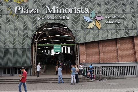 Medellín: Exotic Fruit Tour: Taste What You’ve Never Tried