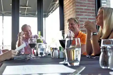 Branson: VIP Wine Tasting and Dinner Tour